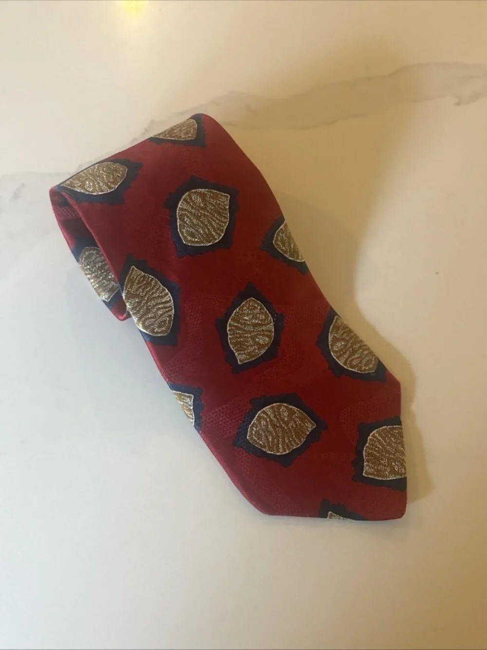 Vintage yApre For Tom James Red Medallion Silk Tie Made In USA Necktie